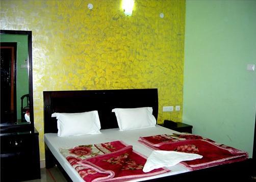Hotel Rest Inn Lucknow Eksteriør billede